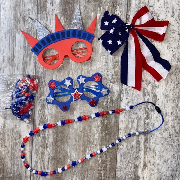 17-Piece Holidays Mix Bundlde - Picture 4 of 6